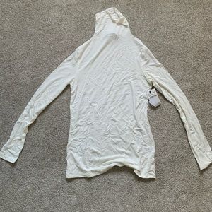 14 & Union women’s super soft and light turtleneck